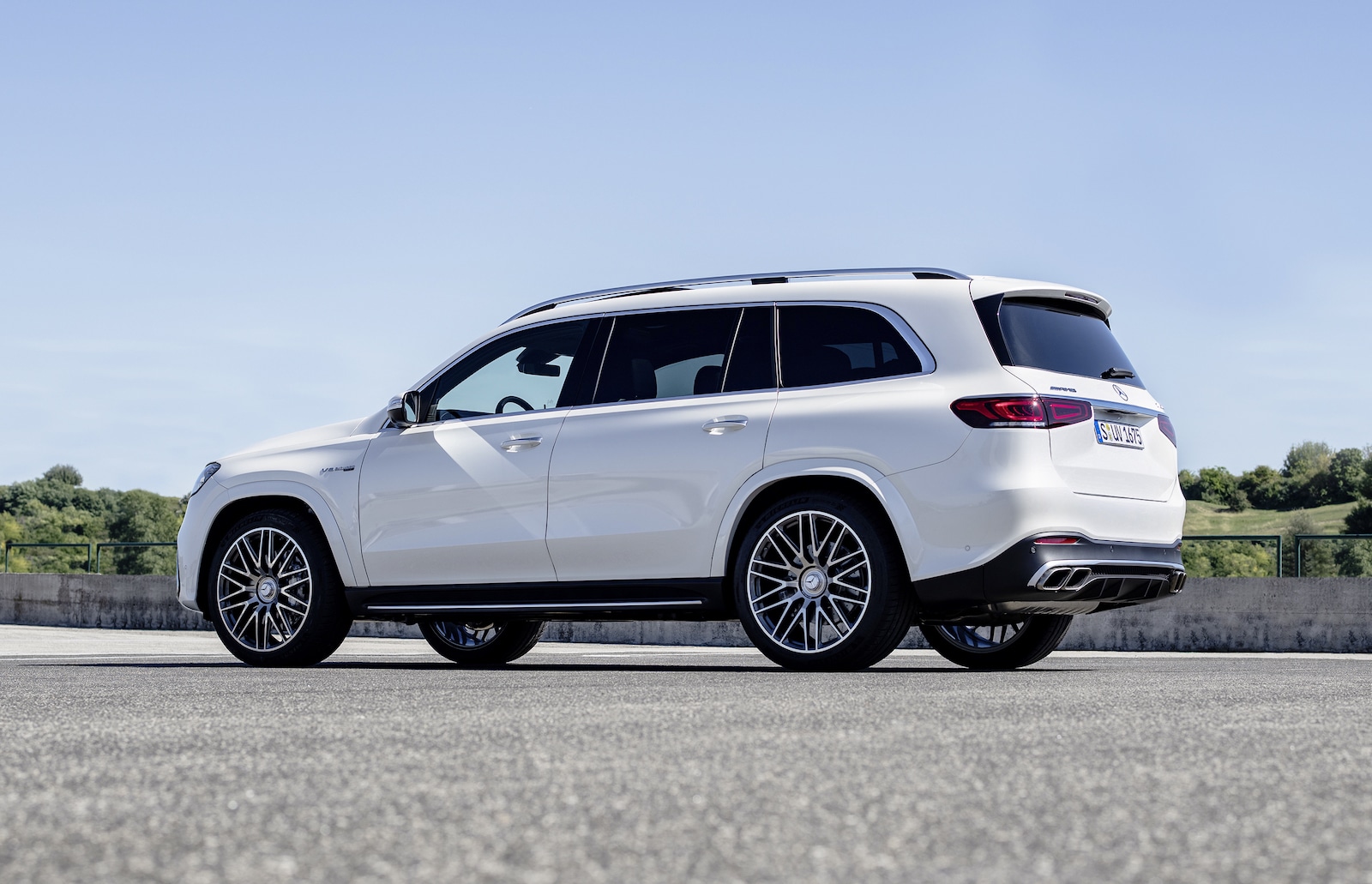 2021-Mercedes-AMG-GLS-63-side