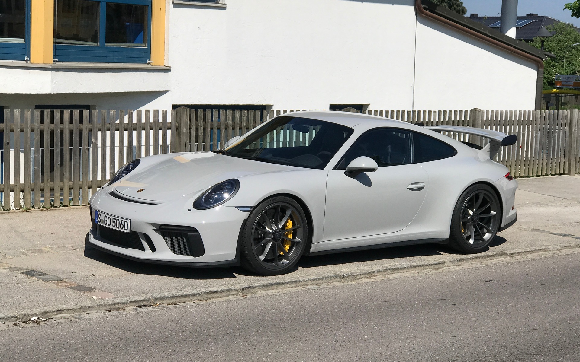 335044_2018_Porsche_911